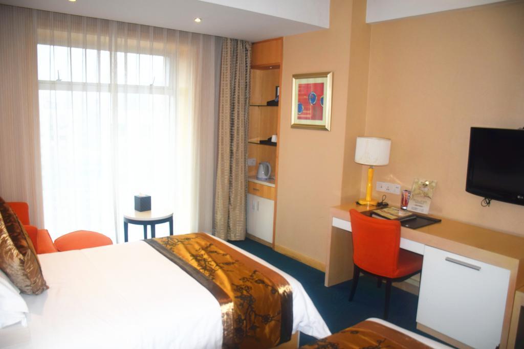 Puxi New Century Hotel Shanghai Exterior photo