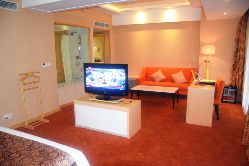 Puxi New Century Hotel Shanghai Exterior photo